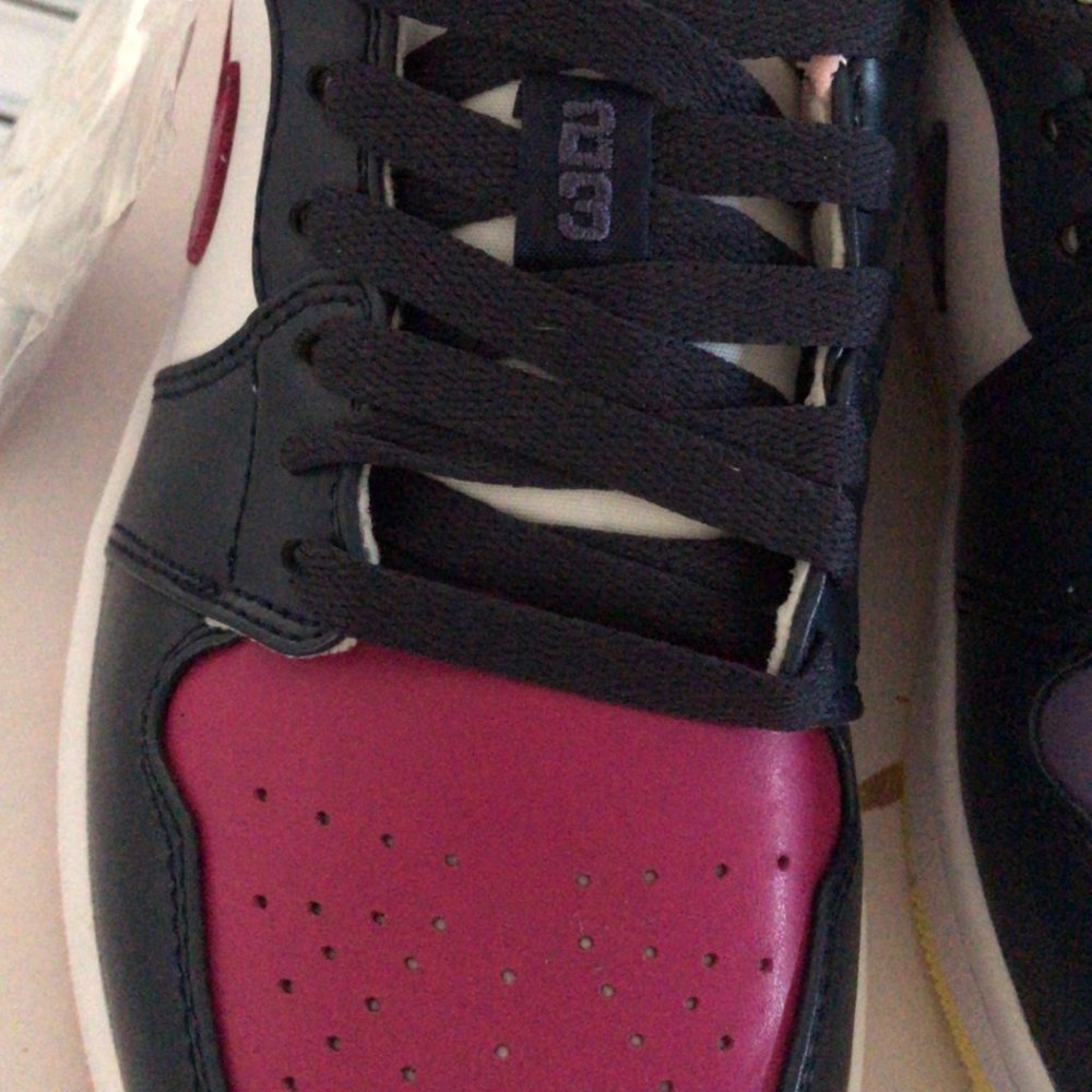 Air Jordan 1 Womens Size7 DJ4342 - Picture 8 of 10